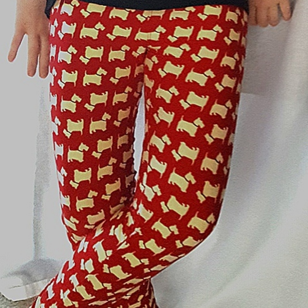 Super cute OS Lularoe leggings with 🐕 on them